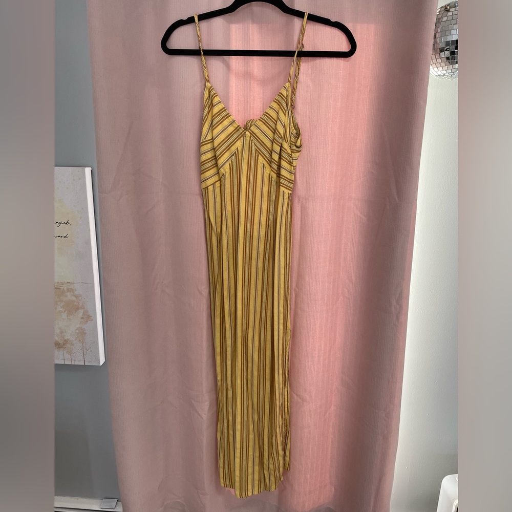 Small yellow open back Summer linen dress